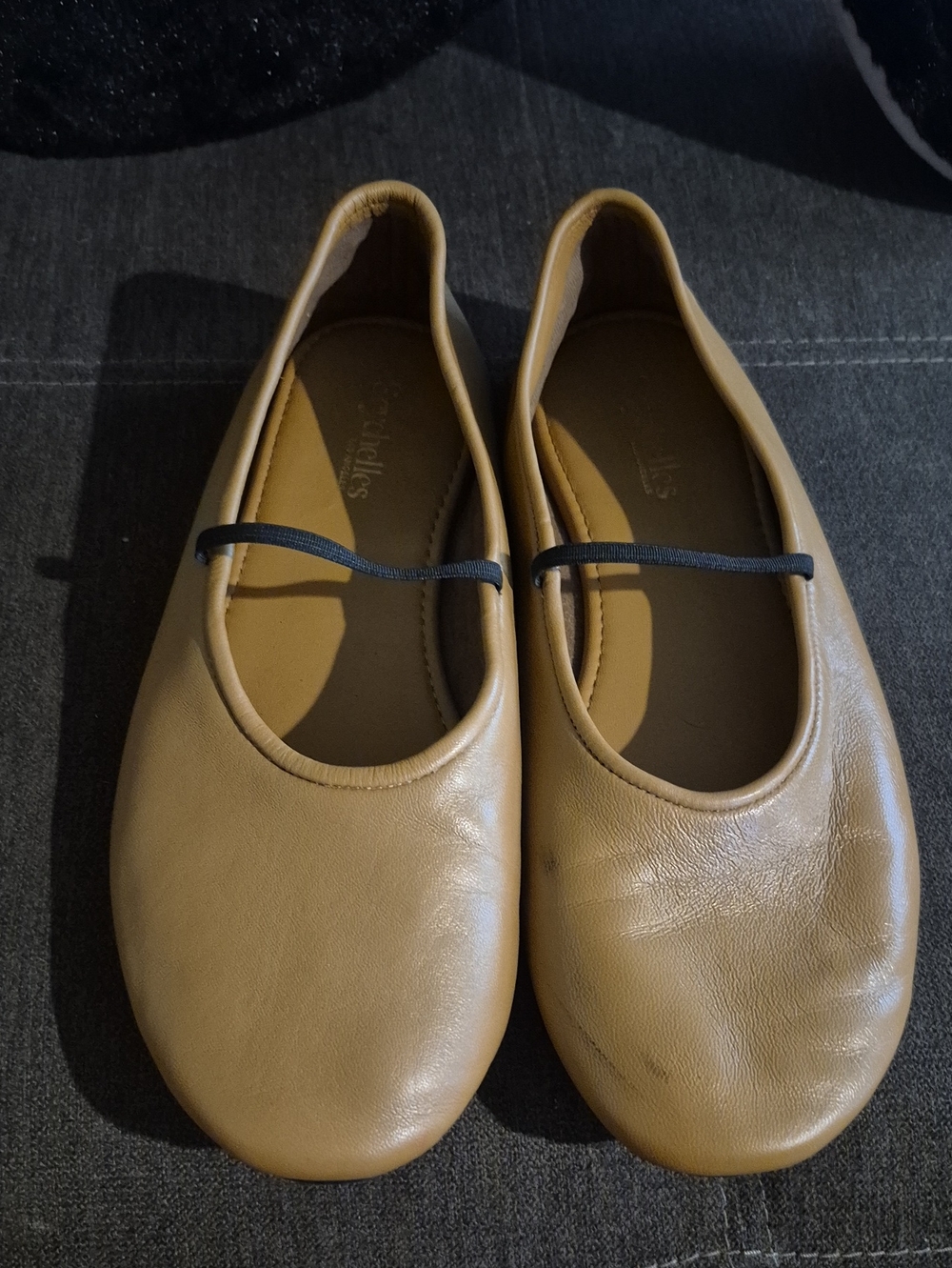 Seychelles Tan Leather Ballet Flats with Black Elastic 8.5